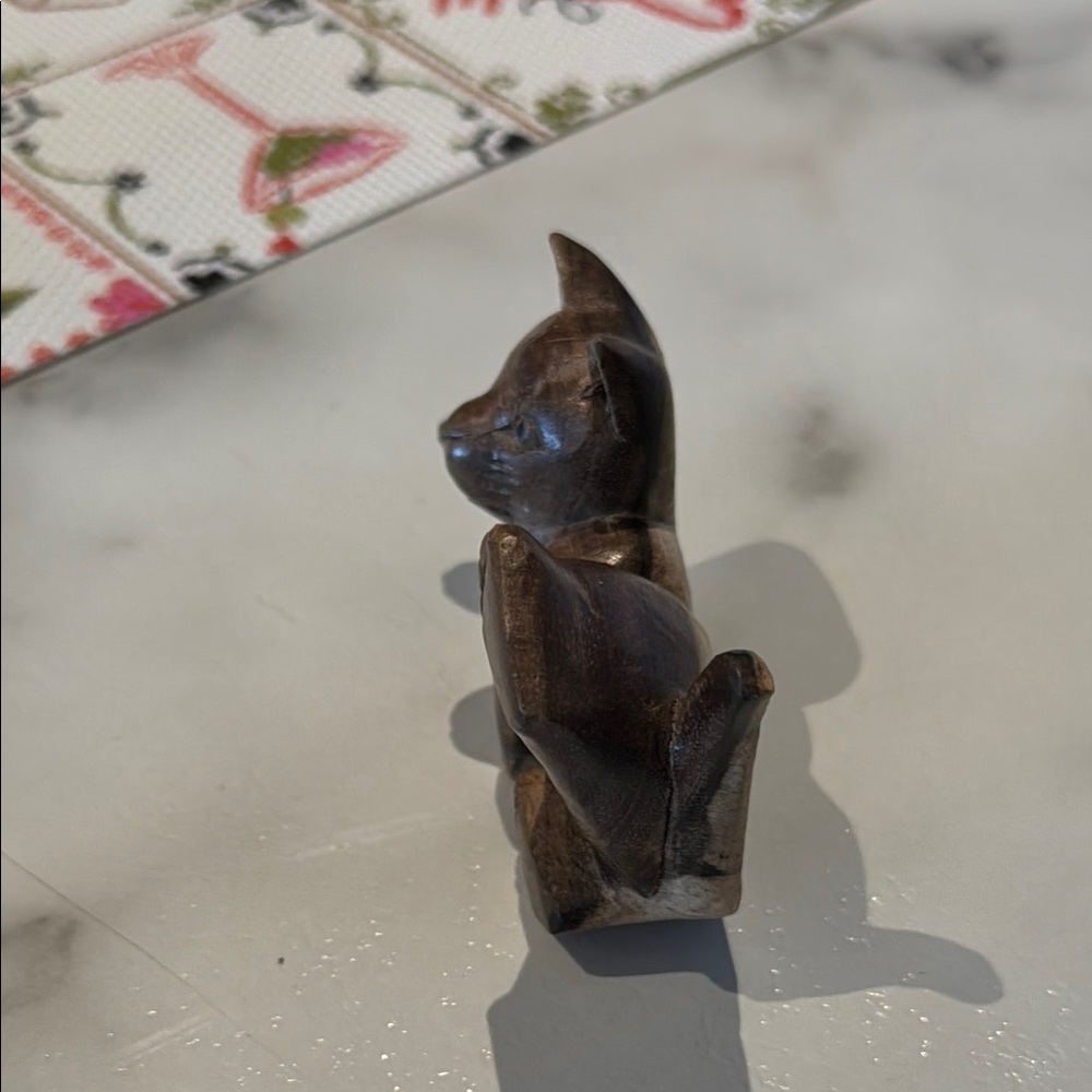 Handcrafted Brown Cat Figurine - Picture 3 of 6